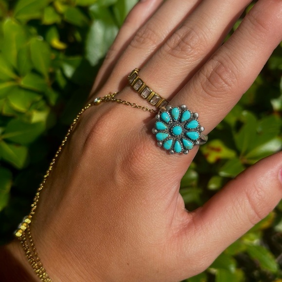 Flower Turquoise Ring - Picture 1 of 2